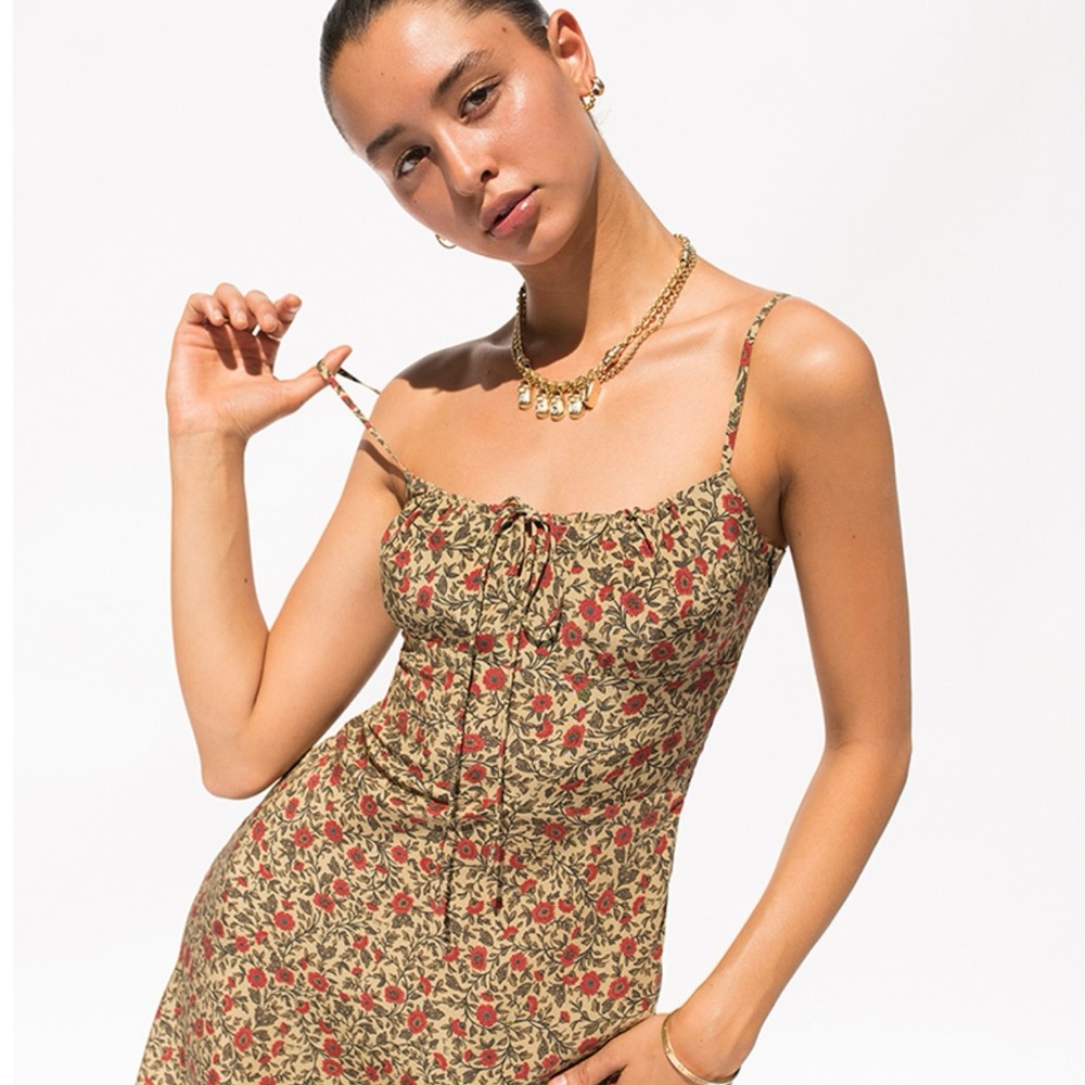 Réalisation Par Inez dress in the print Dahlia!